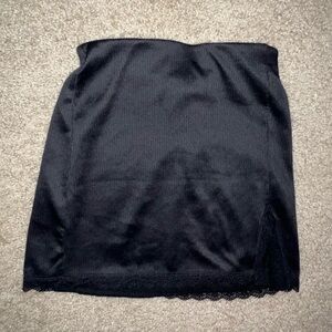 Black mini skirt / mini pencil shirt with lace trimming